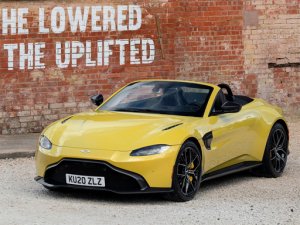 Aston Martin Vantage Roadster Puzzle Game